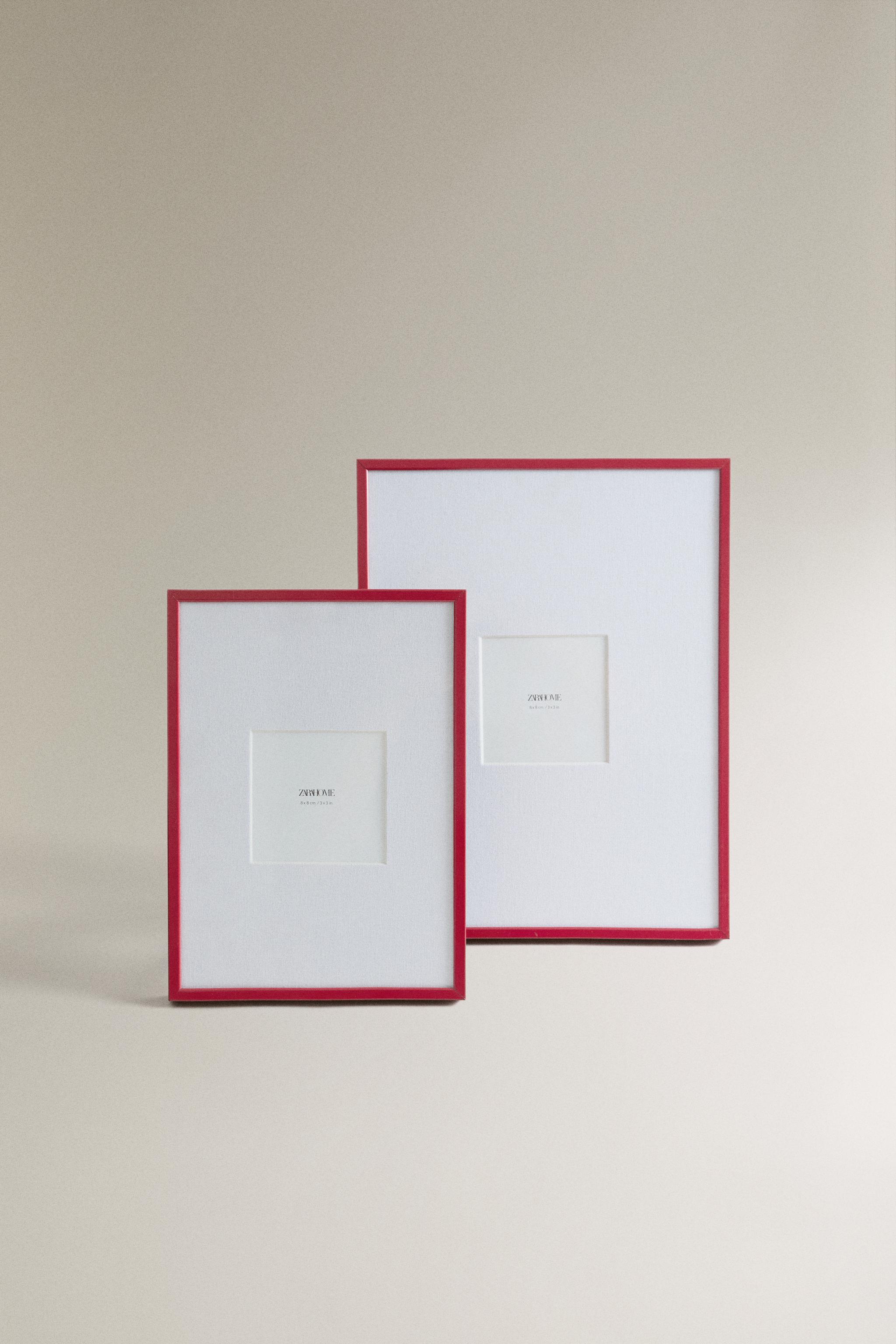 THIN METAL PICTURE FRAME